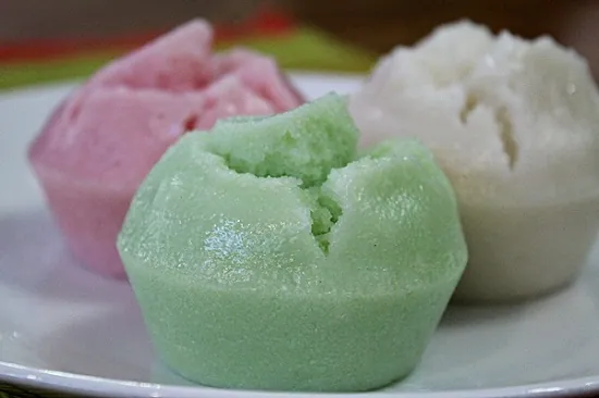 Hấp dẫn với đặc sản Bánh bò bông thơm ngon