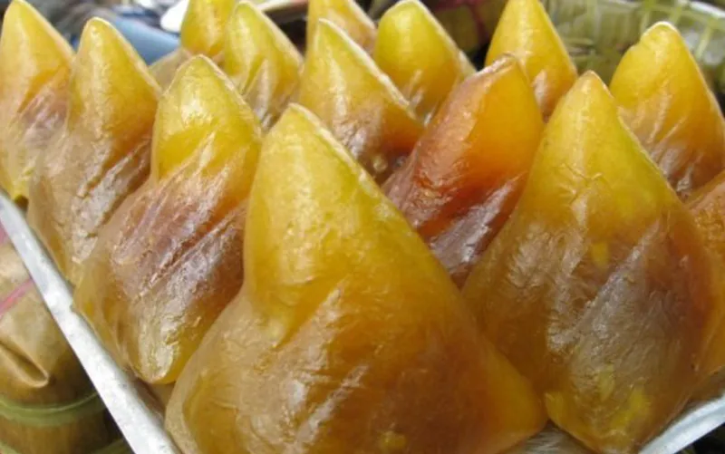Thưởng thức Bánh ú nước tro thơm ngon, dẻo dai nhất