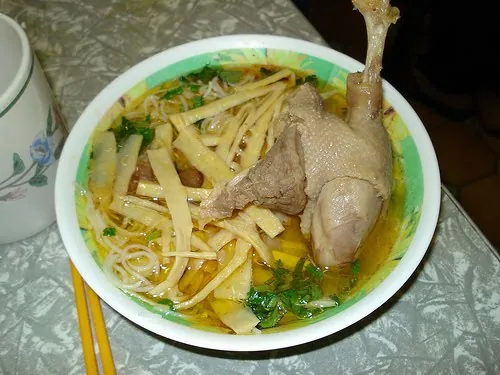 Đặc sản măng chua thịt gà đậm chất hương quê