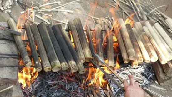 Thưởng thức đặc sản Cơm lam ngon mà lạ