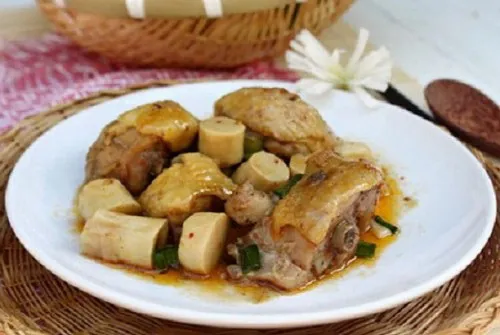 Hướng dẫn làm món Thịt gà kho măng hấp dẫn vào mùa thu
