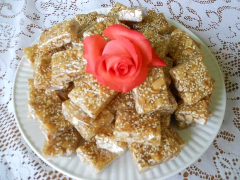 Đặc sản Kẹo mè xửng Huế mang hương vị ngọt, thơm