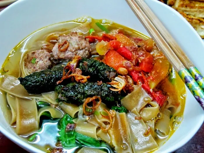 Đặc sản Bánh đa cua Hải Phòng thơn ngon, hấp dẫn