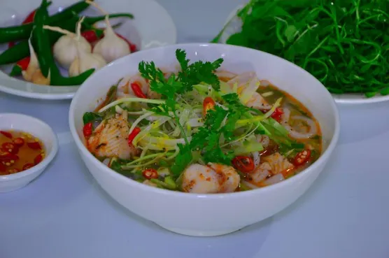 Hấp dẫn với đặc sản Cháo bột Hải Lăng thơm ngon