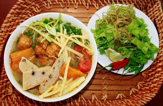 Cách nấu món bún chả cá Đà Nẵng thơm ngon