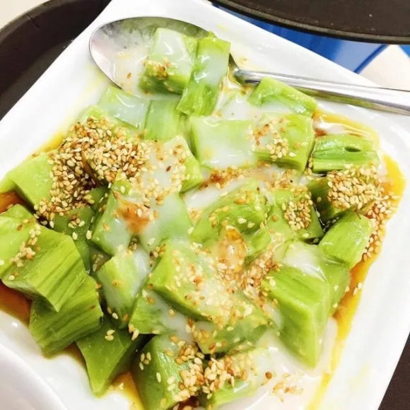 Cách làm bánh đúc lá dứa ngon đúng vị Nam Bộ