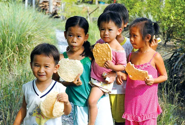 Đặc sản bánh phồng Trà Vinh thơm ngon ngày Tết