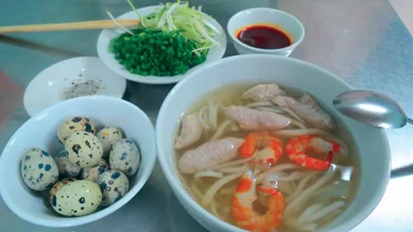 Bánh canh bà Đợi đặc sản Huế