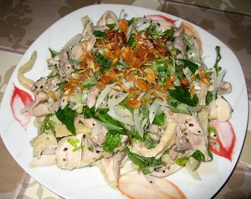 Món gà nướng đất sét mang đậm hồn đất Quảng