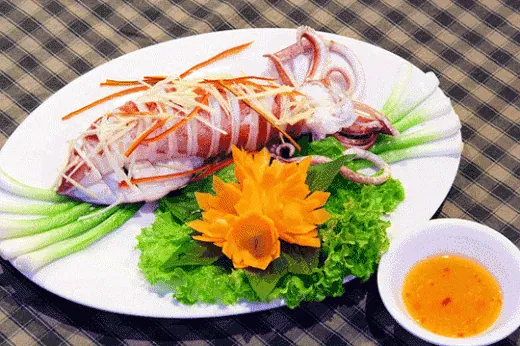 Mực hấp Phú Quốc ngọt ngon khó cưỡng