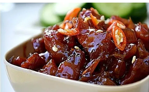 Hương vị lạ trong món thịt mắm cơm đỏ của người Tày ở Lục Yên