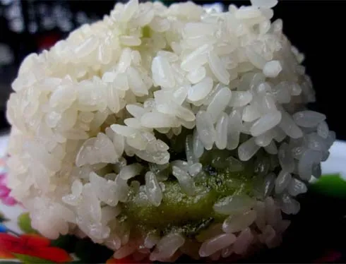 Dân dã bánh khúc làng Diềm quê quan họ