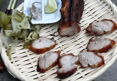 Thịt ba chỉ “đu” cột tre dân dã của người Quảng Nam