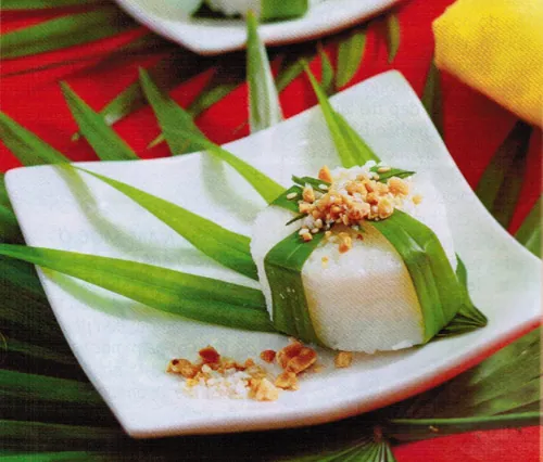 Cơm nắm lá cọ đặc sản ngon đất Phú Thọ