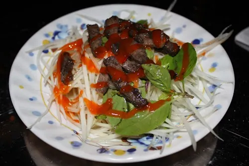 Nhâm nhi gỏi đu đủ gan bò đặc sản Gia Lai