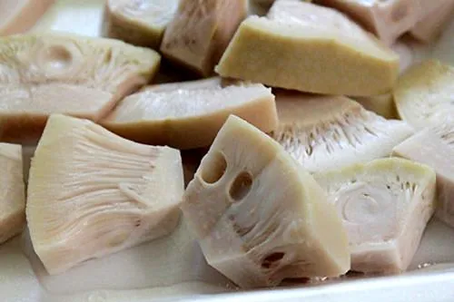 Dân dã món mít luộc chấm mắm nêm