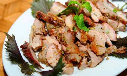 Thịt nhím nướng – Món ăn không thể thiếu trong mùa lễ hội ở Kon Tum