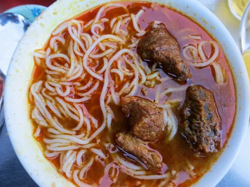 Bún bò cay – Đặc sản khó quên của đất Bạc Liêu