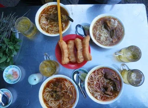 Bún bò cay – Đặc sản khó quên của đất Bạc Liêu