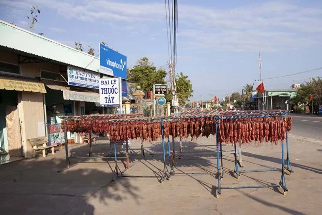 Đặc sản lạp xưởng tươi Long An