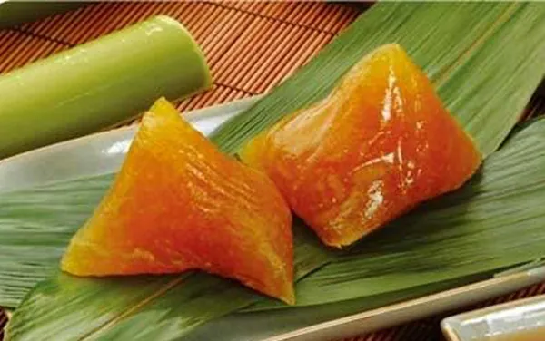 Món bánh ú nước tro nổi tiếng của cà mau