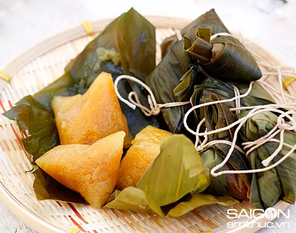 Món bánh ú nước tro nổi tiếng của cà mau