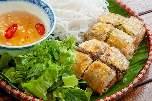 Nem cua bể món đặc sản Hải Phòng đậm đà