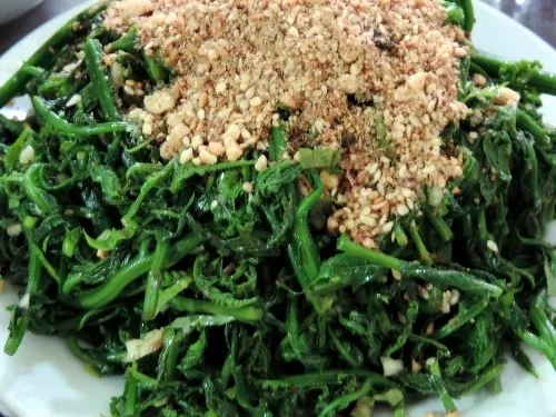 Nộm rau dớn món đặc sản lạ miệng của Lai Châu