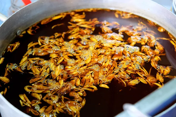 Hương vị bún cua thối nổi tiếng phố núi Pleiku