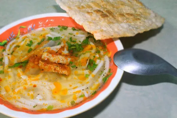 Món bánh canh Bồng Sơn nổi tiếng của Bình Định