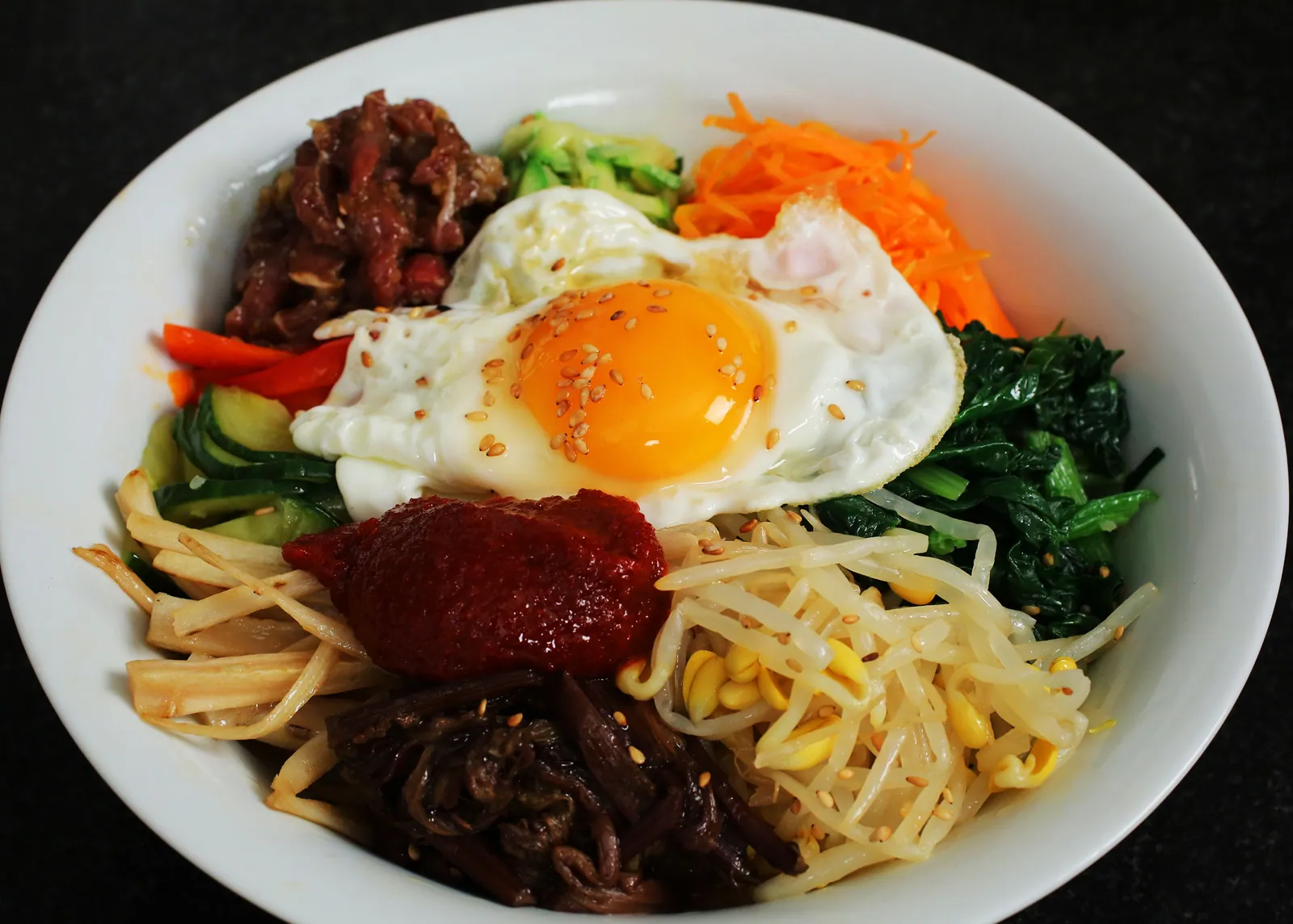 Học cách làm bibimbap cực ngon tại nhà