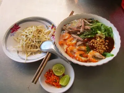 Món bún gỏi dà đăc sản đậm đà của Hậu Giang
