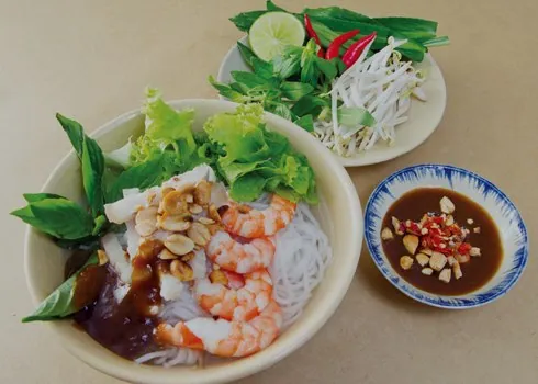 Món bún gỏi dà đăc sản đậm đà của Hậu Giang