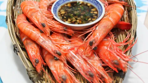 Hướng dẫn cách luộc tôm ngon và chọn tôm tươi
