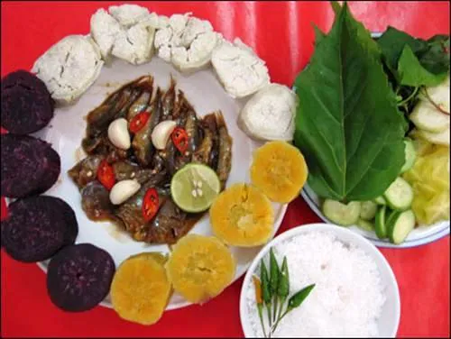 Món mắm sống khoai lang đặc sản đậm đà của Vĩnh Long