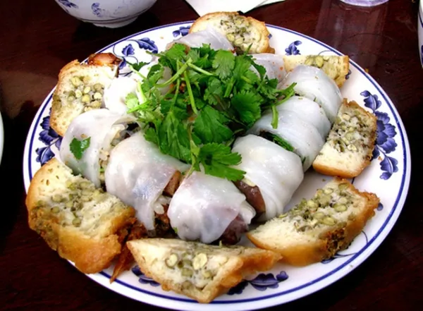 Lạ ngon với món bánh cuốn khắp ba miền