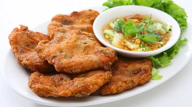 Hướng dẫn cách chiên chả cá thơm ngon ăn là ghiền