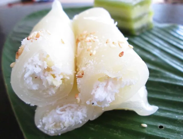 Bánh ướt ngọt nhân đậu xanh món đặc sản xứ dừa