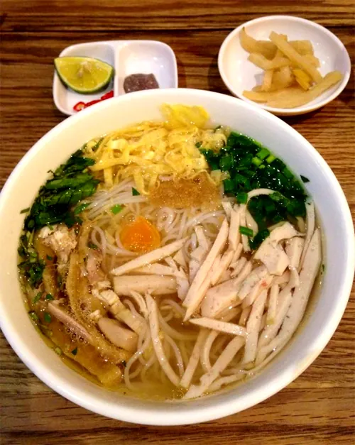 Bún thang Hà Nội một món ăn bình dân trong lớp vỏ quý tộc