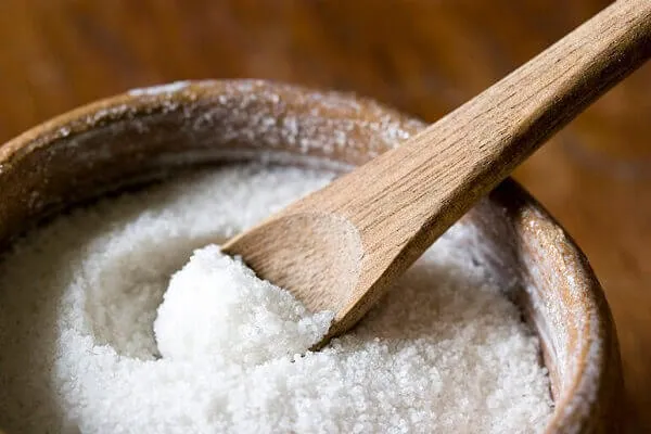 Giải nhiệt mùa hè cho con với cách làm món dâu tây đá bào mát lạnh