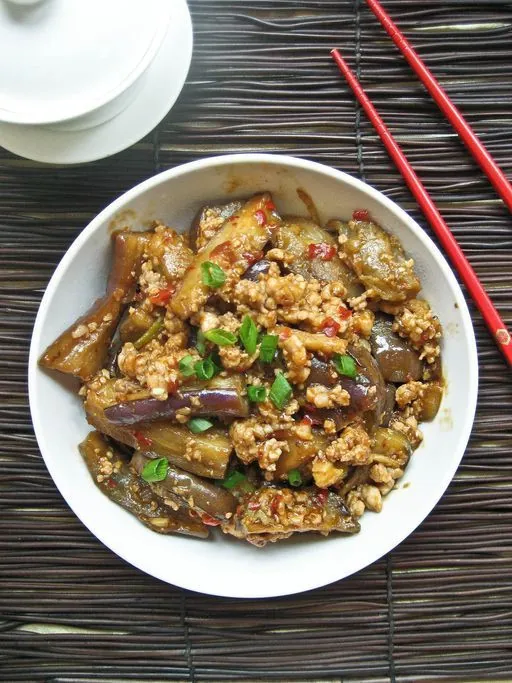 Cà tím cay Tứ Xuyên cay nồng hợp cho bữa cơm ngày mưa