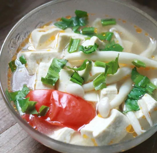 Canh đậu nấu nấm hải sản ngọt ngon tốt cho sức khỏe