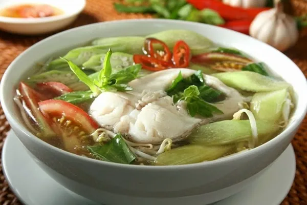 Ngon cơm với món canh chua cá lóc chuẩn Nam Bộ
