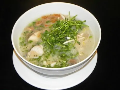 Cháo cá lóc rau đắng thơm ngon chẳng kém ngoài hàng