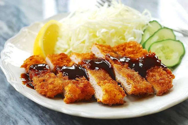 Bữa tối ngon miệng với thịt heo chiên xù mềm ngon vô đối