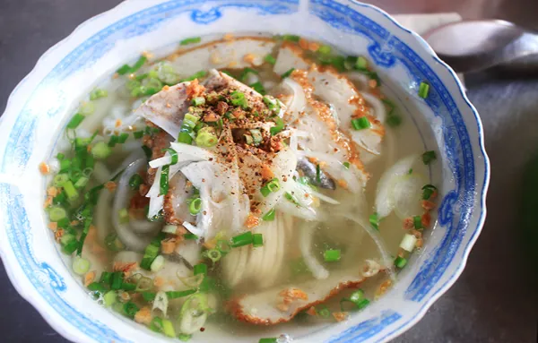 Cách làm món bánh canh cá thu cho ngày lễ bên gia đình