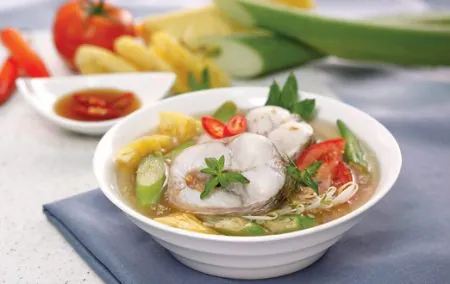 Canh chua cá hú béo ngon hấp dẫn trưa hè
