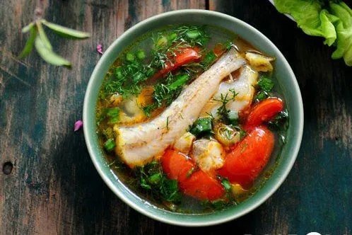 Canh cá khoai nấu chua thanh nhiệt cực tốt cho sức khỏe