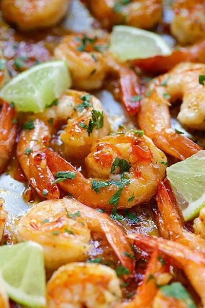 Tôm sốt tỏi chua cay ngọt đỏ âu ngon mê ly