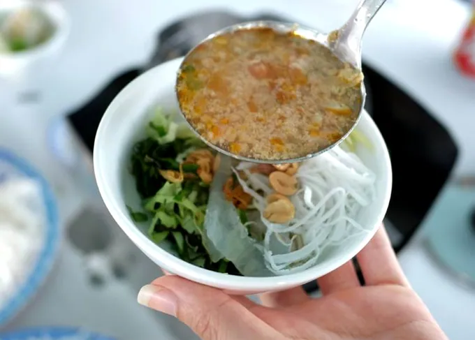 Đến Quy Nhơn nhớ đừng quên thưởng thức đặc sản sứa nước lèo